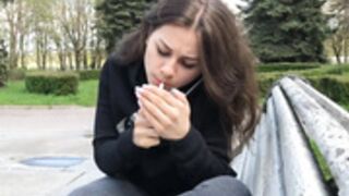 Lolly Lips sucks off her StepDad