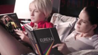 straplessdildo-mia-real-cumshots-from-lesbian-cock