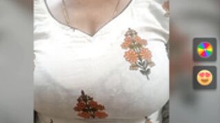 WYZ25 desi couple lesbi