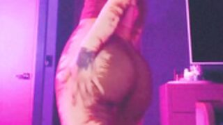 Iggy azalea pants down twerk