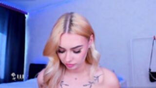 8a8y_nura  jelly-like buttocks from afar. I magnified