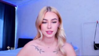 8a8y_nura  jelly-like buttocks from afar. I magnified