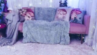 KylieKohl utilizes last scaps of vaning beauty