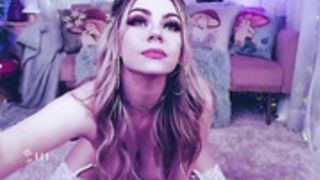 KylieKohl utilizes last scaps of vaning beauty