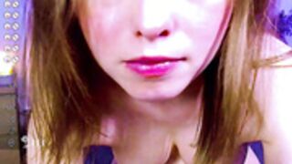 lumoore's Smooth fine skin, even glistening a bit