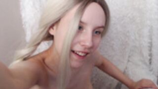 SaraKaell pussy play