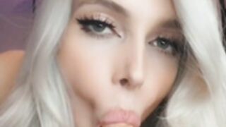 Novaruu ASMR dildo blowjob