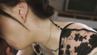 Prunette french twitch streamer gives great job