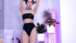 nika_lodge welcomes to her inner realm