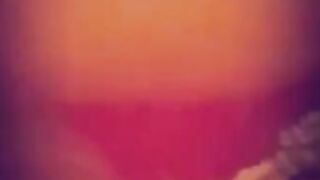 Descubro a mi hijastra tocándose y le ayudo