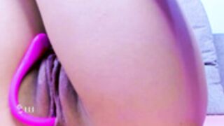 ai_lyn I watch her for 1week now spend 10 min screencap