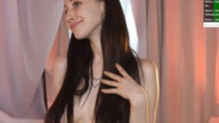 Sunny_Maria hairbra nipslip on 7 April 2023