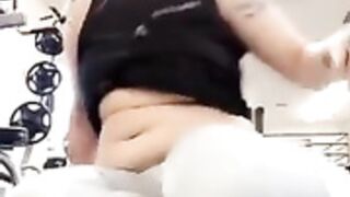 meowkittyprem flashing at gym