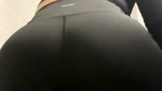 Swedish Yasmiine flashing with vibrator in ass