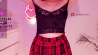 Nylaahh-1 StripShow