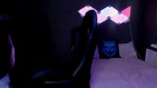 1i1ypa1mer shows pussy in doggy 7