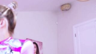 lil_eva  2023-04-07 kinda sweet sexy lady