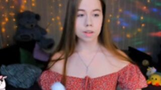 Tess_shy masturbates 1