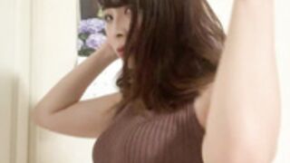 ♡ Doing Her Hair & Showing Her Armpits ♡