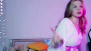 small_blondee 2023-03-28 2