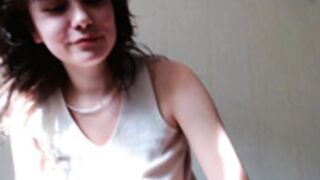 Olivia_Blakes 4-10-23 Boob Flash