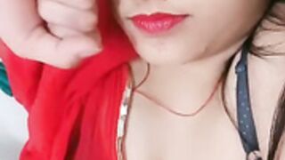 Shaluu Bhabi in Bra Teasing