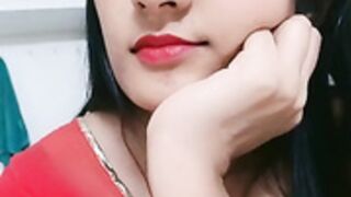 Shaluu Bhabi in Bra Teasing