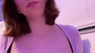 Mia Apples flashing