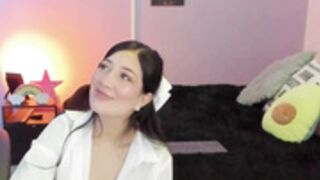 [mr_] snow_white2 naked latina fingering