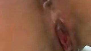 toochi shaking her ass