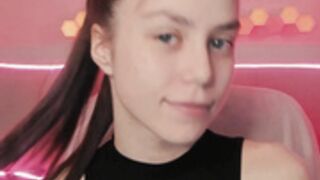 1i1ypa1mer cute face zoom 3