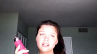 Emilyjoneschat use vibro still orgasm