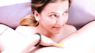 Kayens lesbian show and squirt on face