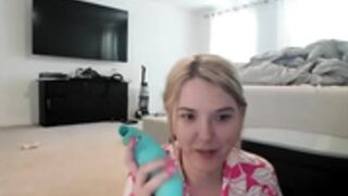 just taylor talking about her toys