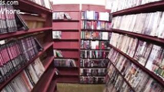 Pavlovswhore facial in bookstore