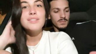 italina cojiendo en el coche
