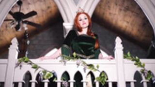 Angie Griffin - Fiona