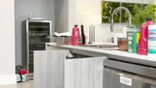 ScarlettKissesxo fucks the plumber