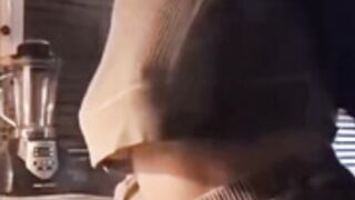 Accidental Braless nipslip flash on tiktok