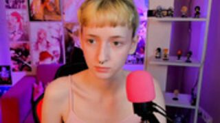 Beeelle very pretty girl