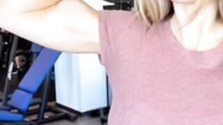 Ruzh bedzir flexing muscles after gym