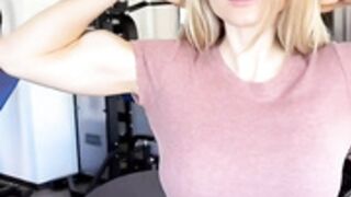 Ruzh bedzir flexing muscles after gym