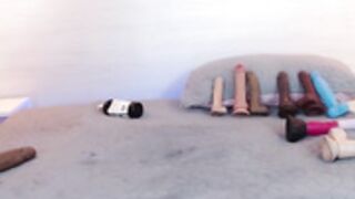 Bunny_bicht Loves big dildos in her ass