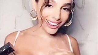 Lyna_perez snapchat show