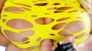 Victoria Vale - Super-Busty Beauty