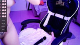 _b_a_n_s_h_e_e_ DP with toys