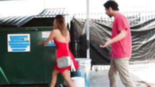 Jade Jantzen Dumpster Diving