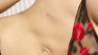 Amanda Ambrósio Provocando Na Cama