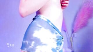 Elizabeth sexy juicy young cunt