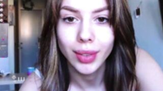 hottie_lola69 2023-04-26  so attractively petite  NN